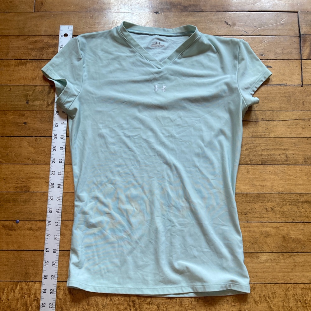 Under Armor athletic tee shirt